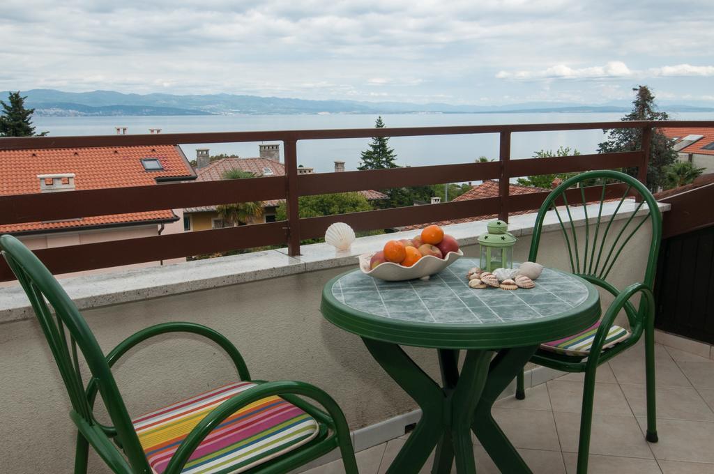 Apartment Meri Ičići エクステリア 写真