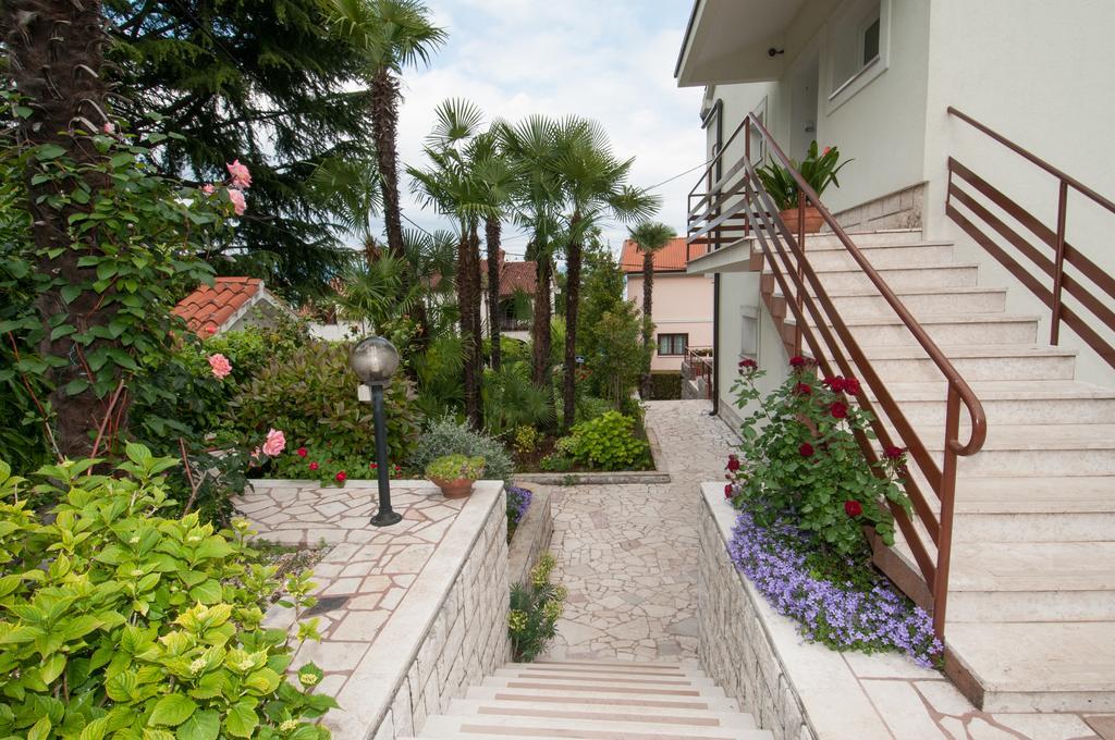 Apartment Meri Ičići エクステリア 写真